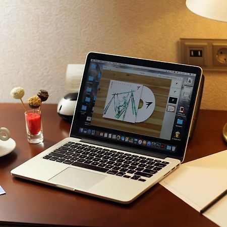 Orion Hotel Bishkek Ngoại thất bức ảnh A Lenovo Yoga 2 Pro